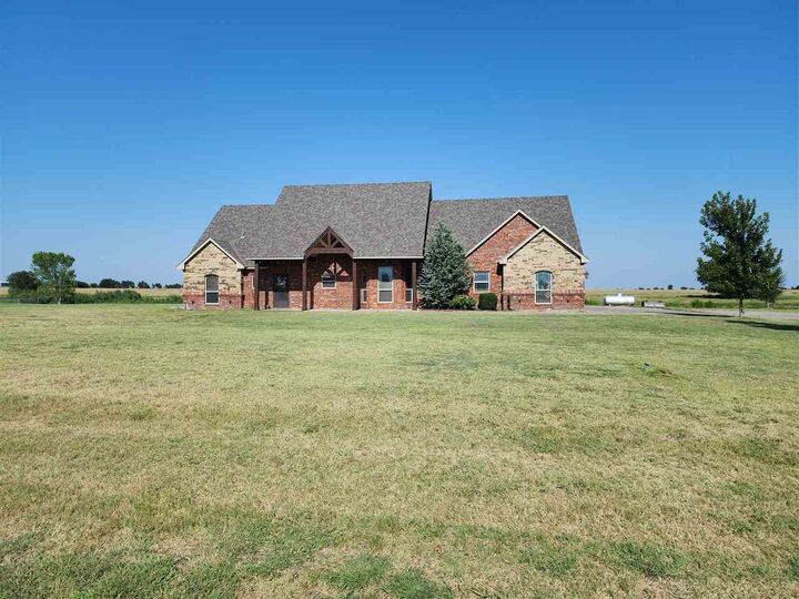 Property Photo:  2470 NE 135th  OK 73507 