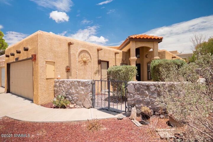 Property Photo:  2050 Pinecone Way  NM 88012 