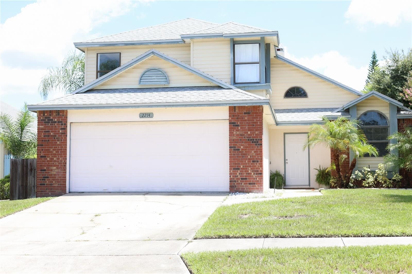 Property Photo: 2214 Grasmere Drive FL 32703