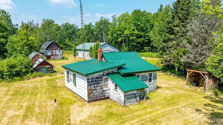 Property Photo: 25649 Portage Entry Road MI 49916