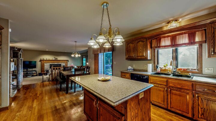 Property Photo: 4587 N Brentwood Dr WI 53563