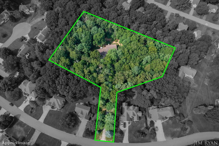 Property Photo:  186 Tiffany Ridge Drive  MI 49424