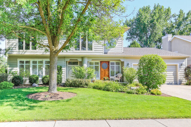 Property Photo:  1430 Country Lane  IL 60015 