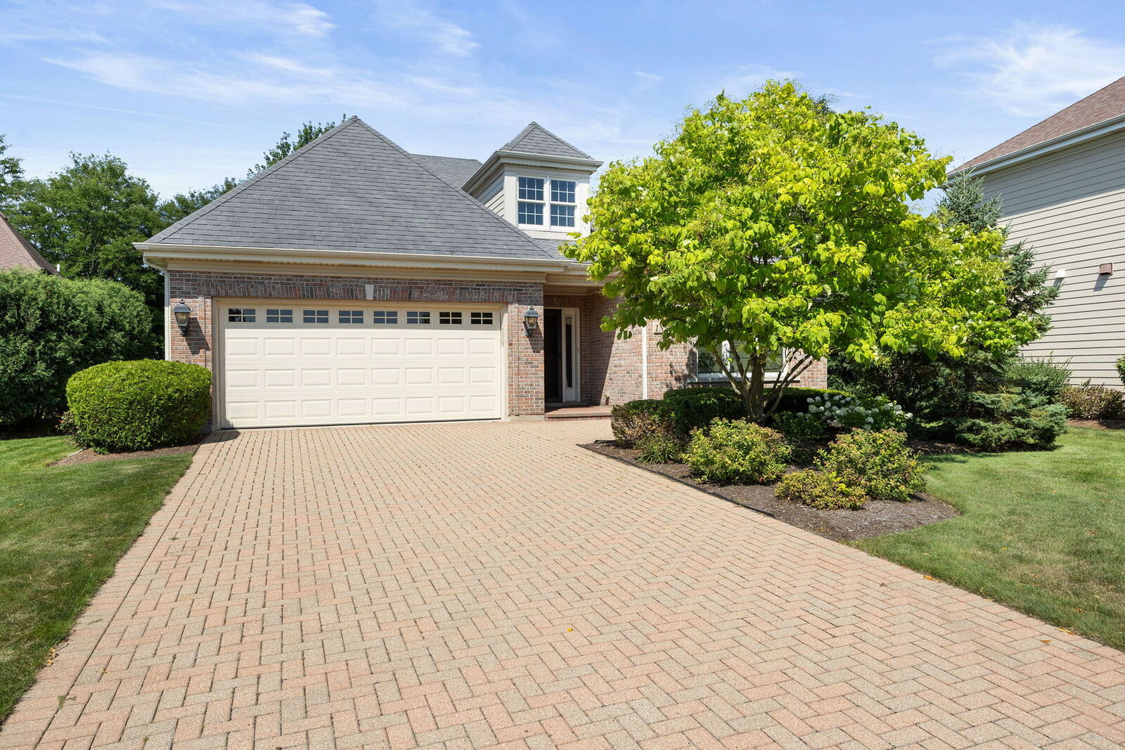 Property Photo:  1N598 Golf View Lane  IL 60190 