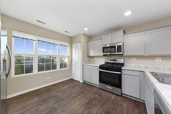 Property Photo:  2303 Upland Road  IL 60140 