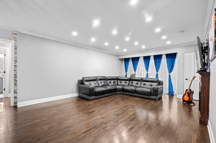 Property Photo: 5450 Astor Lane 216 IL 60008