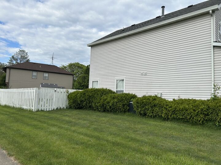 Property Photo: 1312 Darlington Court IL 60169