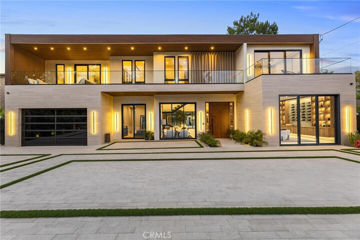 18777 Wells Drive  Tarzana CA 91356 photo