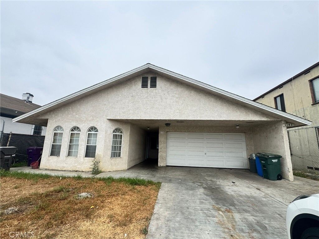 Property Photo:  1337 Elm Avenue  CA 90813 