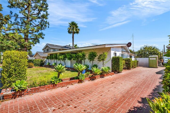 5723 West 74th Street  Los Angeles CA 90045 photo