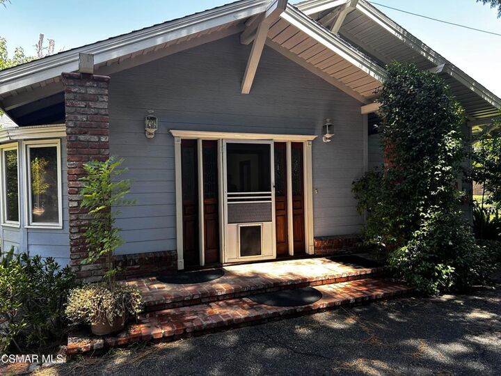 23153 Oxnard Street  Woodland Hills CA 91367 photo