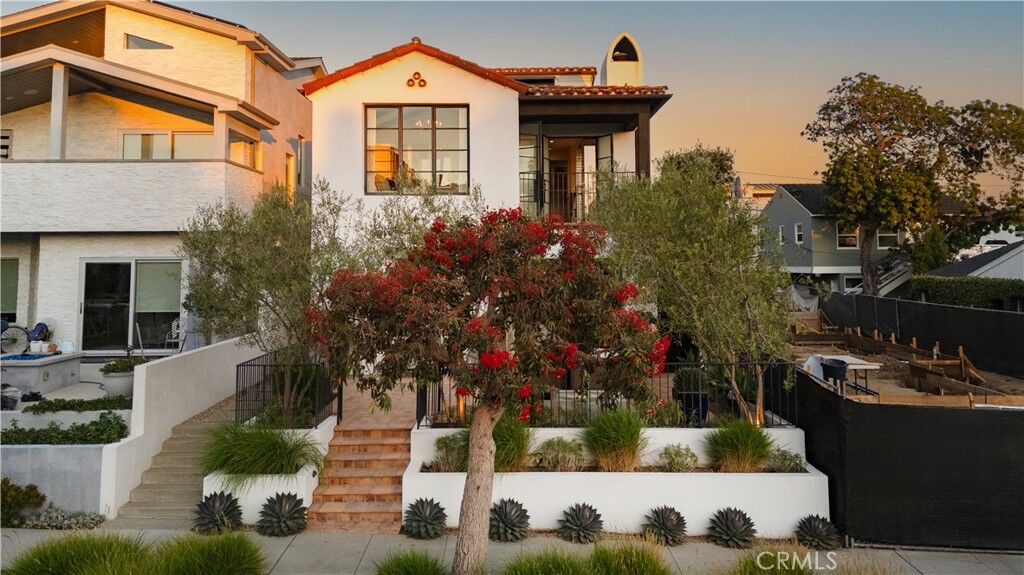 Property Photo:  616 Narcissus Avenue  CA 92625 