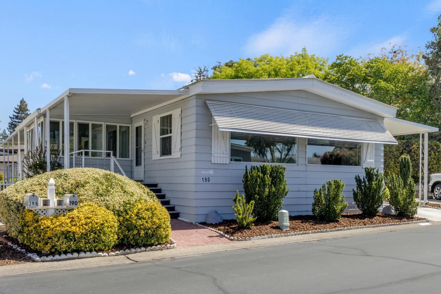 Property Photo:  190 Shadowbrook Dr  CA 95630 