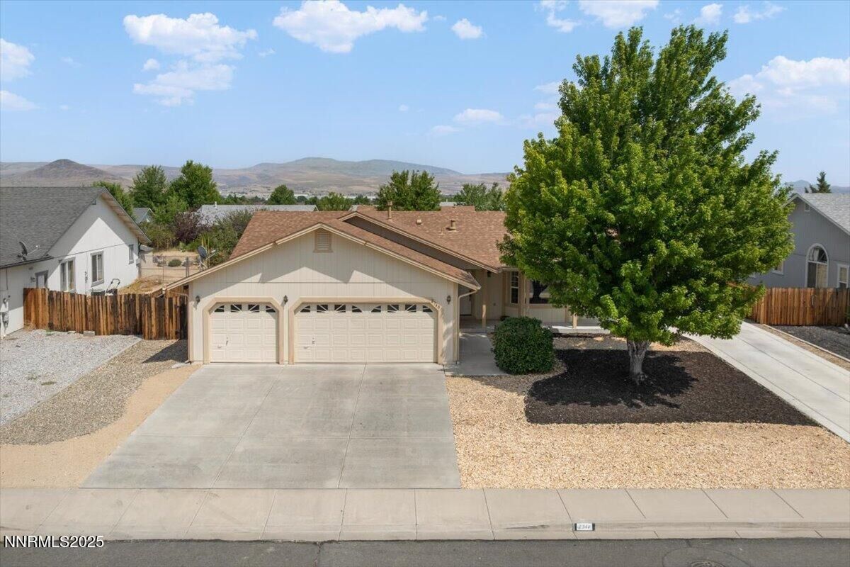 Property Photo:  2340 Rockin Robin Drive  NV 89441 