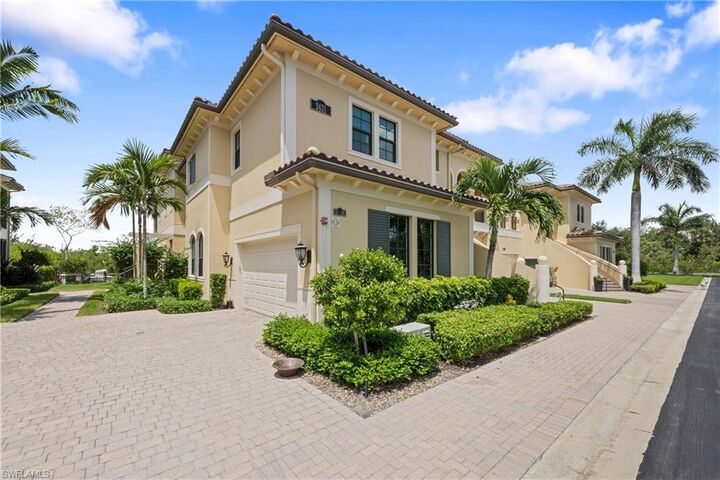 Property Photo:  2431 Breakwater Way 10101  FL 34112 