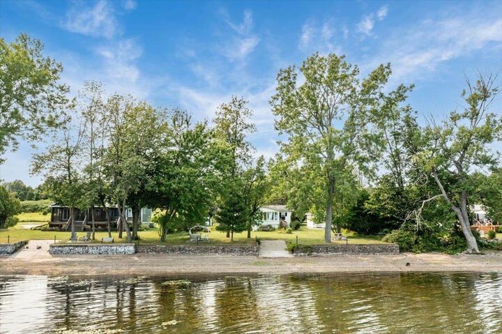 Property Photo: 213 Access Road VT 05463-7508