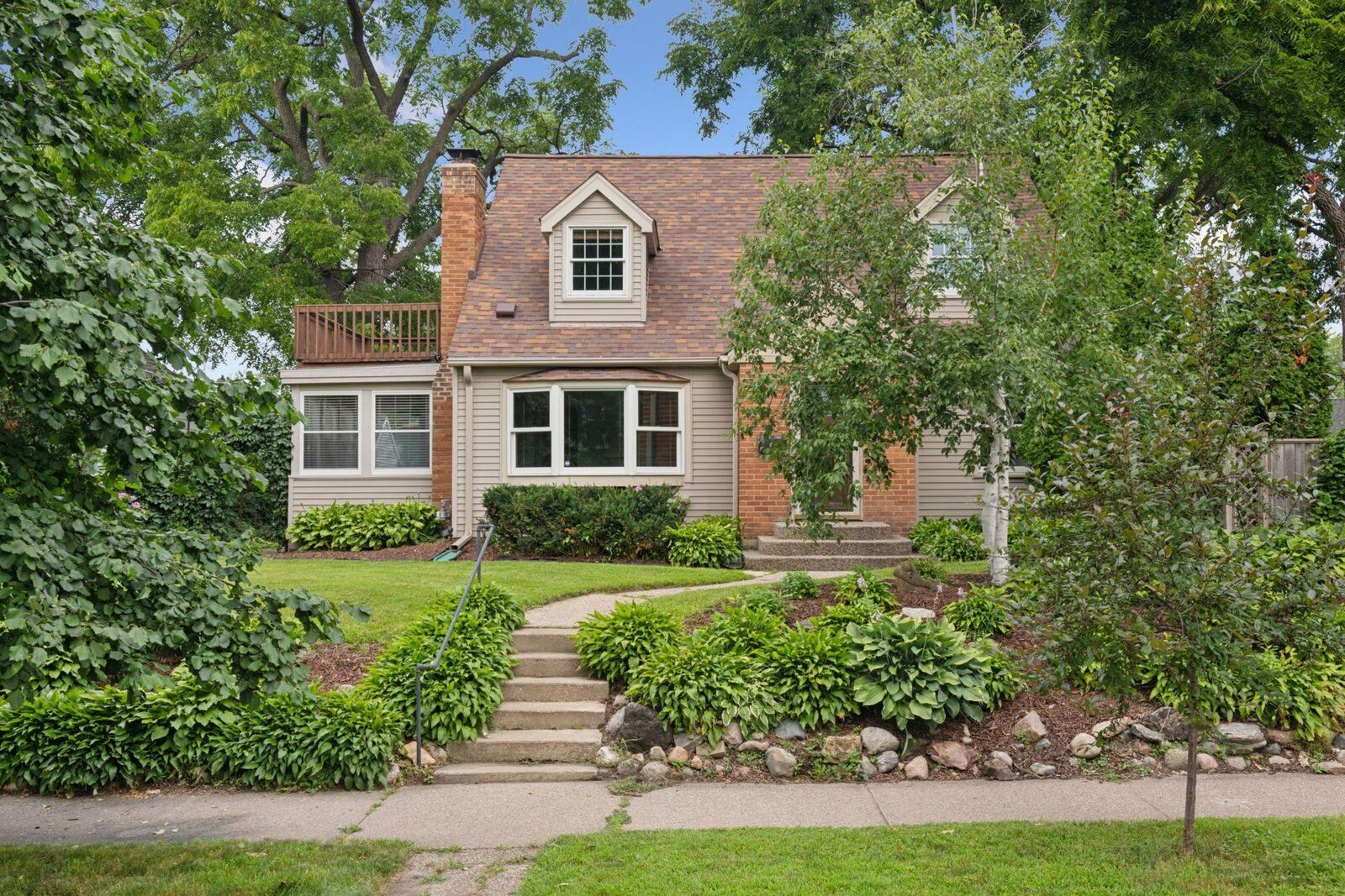 Property Photo: 240 Russell Avenue S MN 55405