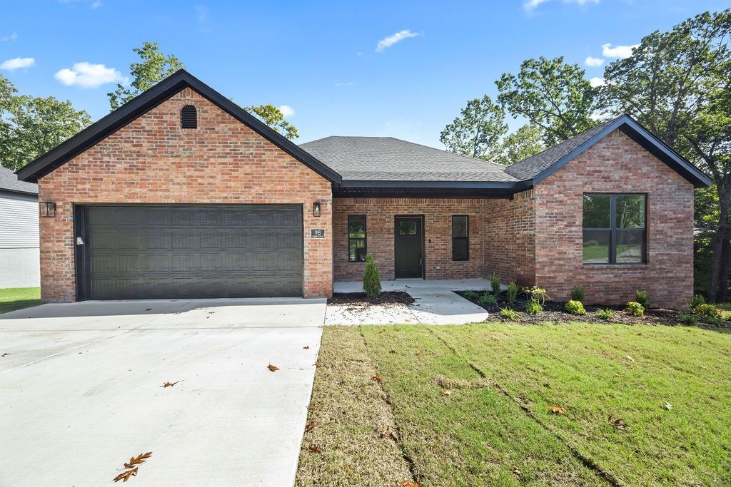 Property Photo: 98 Selkirk Drive AR 72715