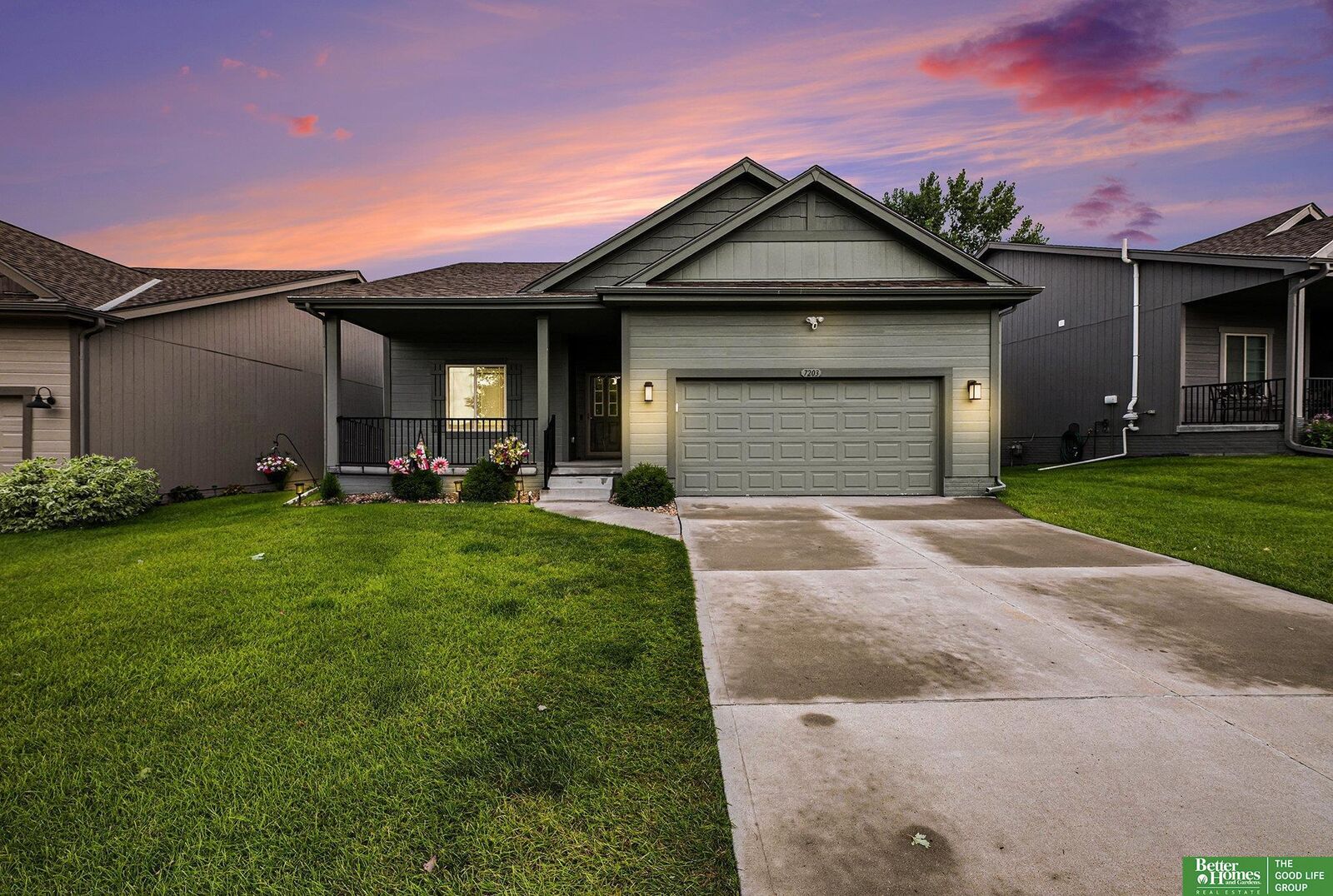 Property Photo: 7203 N 139th Street NE 68142