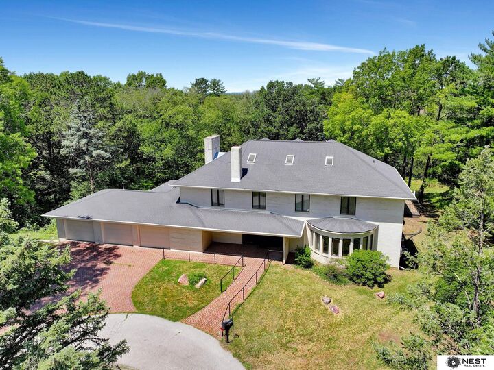Property Photo: 6400 Old Cheney Road NE 68516