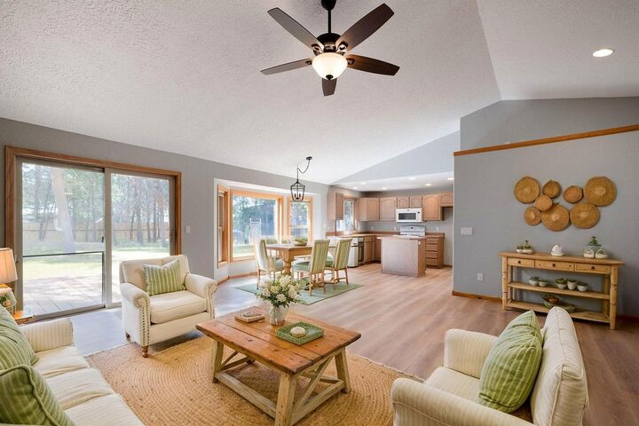 Property Photo: 55853 Osprey Road OR 97707