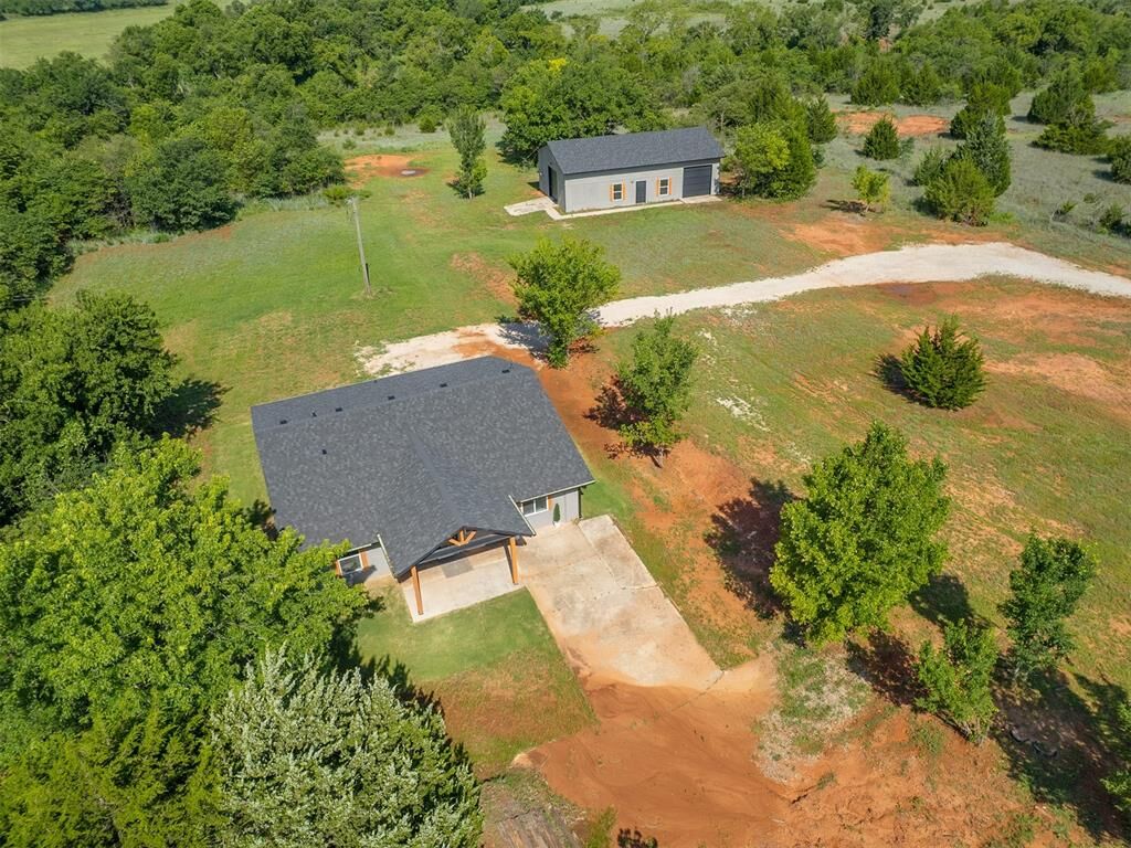 Property Photo: 2187 County Road 1268 OK 73010
