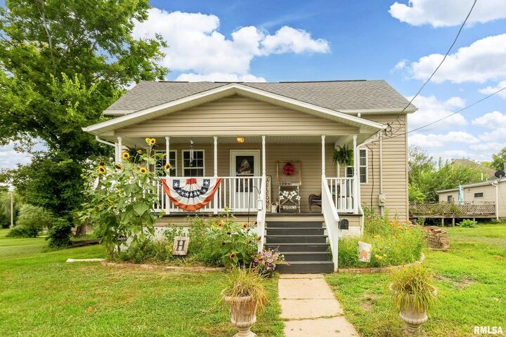 1320 S Hobson Street  Harrisburg IL 62946 photo