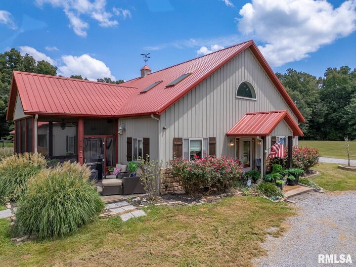 19101 E Old Lake Road  West Frankfort IL 62896 photo