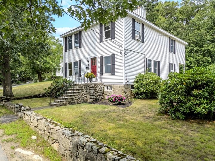 Property Photo:  2 Scenic Rd  MA 01960 