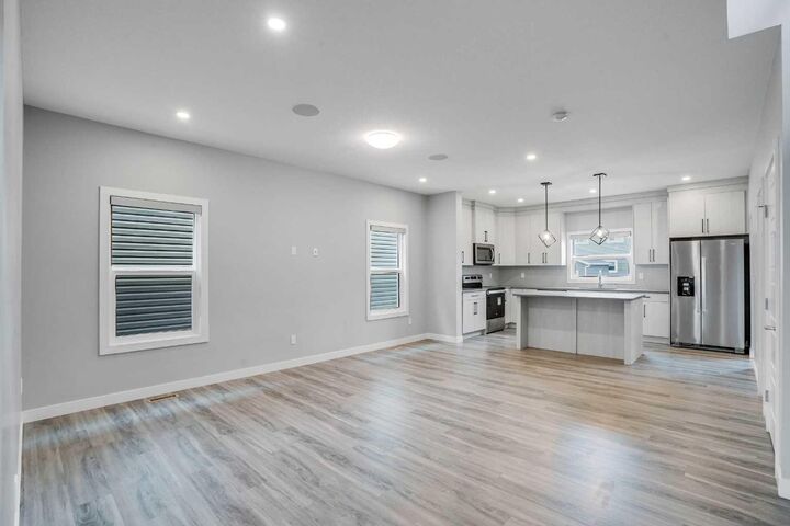 Property Photo:  62 Midtown SW  AB T4B 5H1 