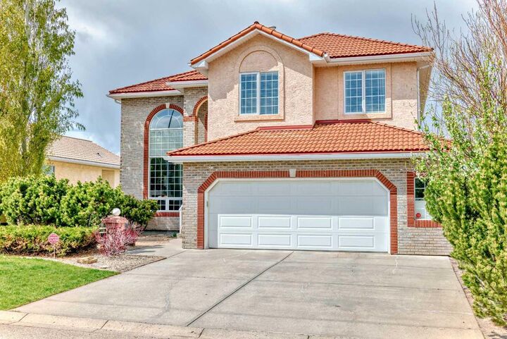 Property Photo:  157 Hamptons Square NW  AB T3A 5C3 