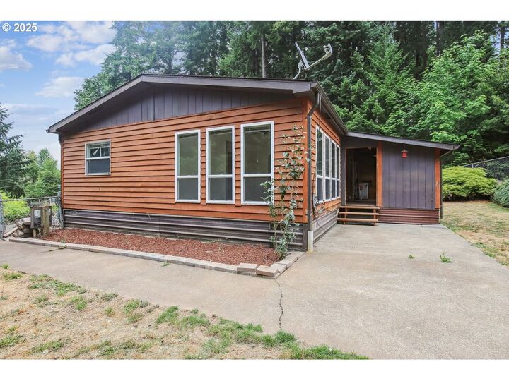 Property Photo:  145 Timberline Dr  WA 98611 