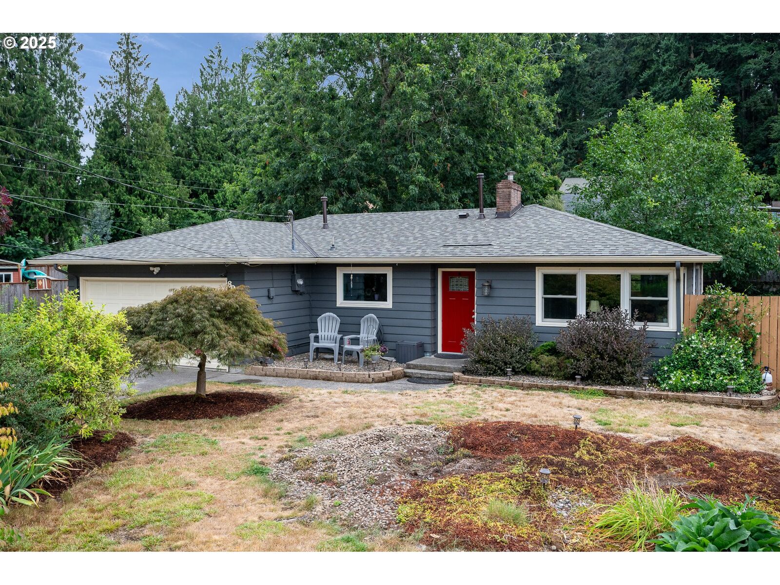 Property Photo: 8060 SE Strawberry Ln OR 97267