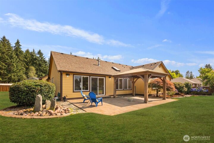 Property Photo:  6708  Oakbrook Court SE  WA 98513 