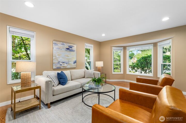 Property Photo:  24209 SE 45th Street  WA 98029 