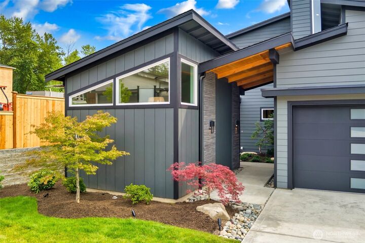Property Photo:  10019 NE 196th Place  WA 98011 