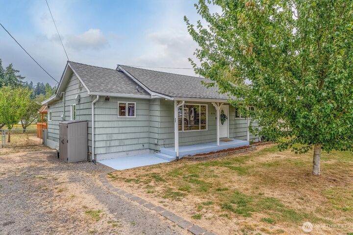 Property Photo:  3170  Pennsylvania Street  WA 98632 