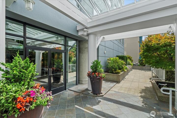 Property Photo:  121  Vine Street 1404  WA 98121 