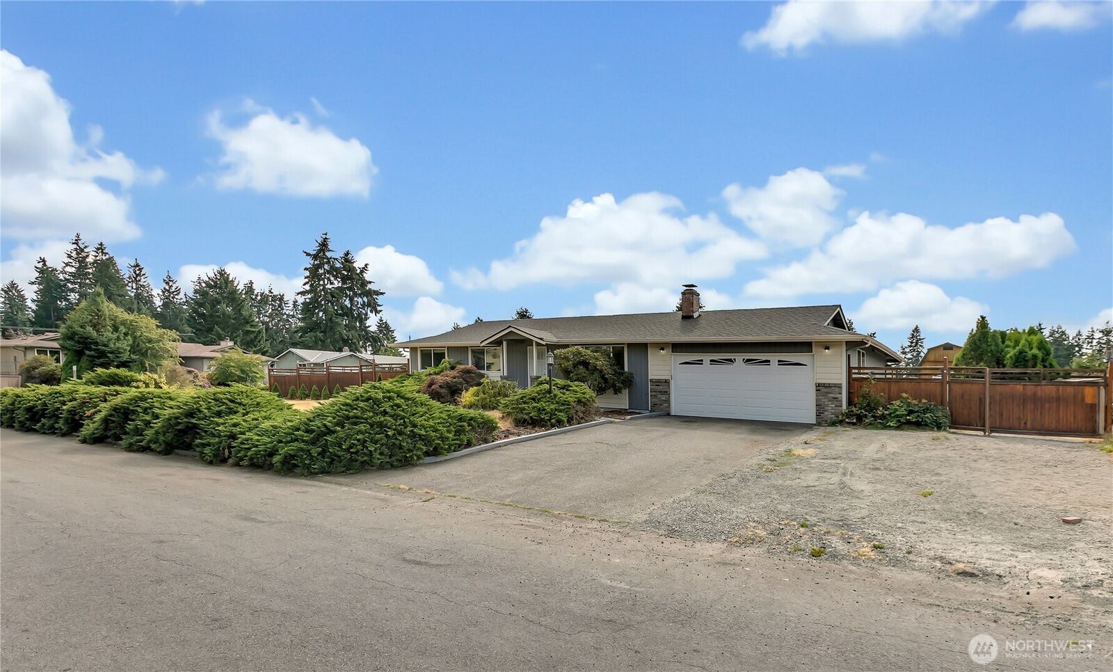 Property Photo: 22210 47th Avenue E WA 98387