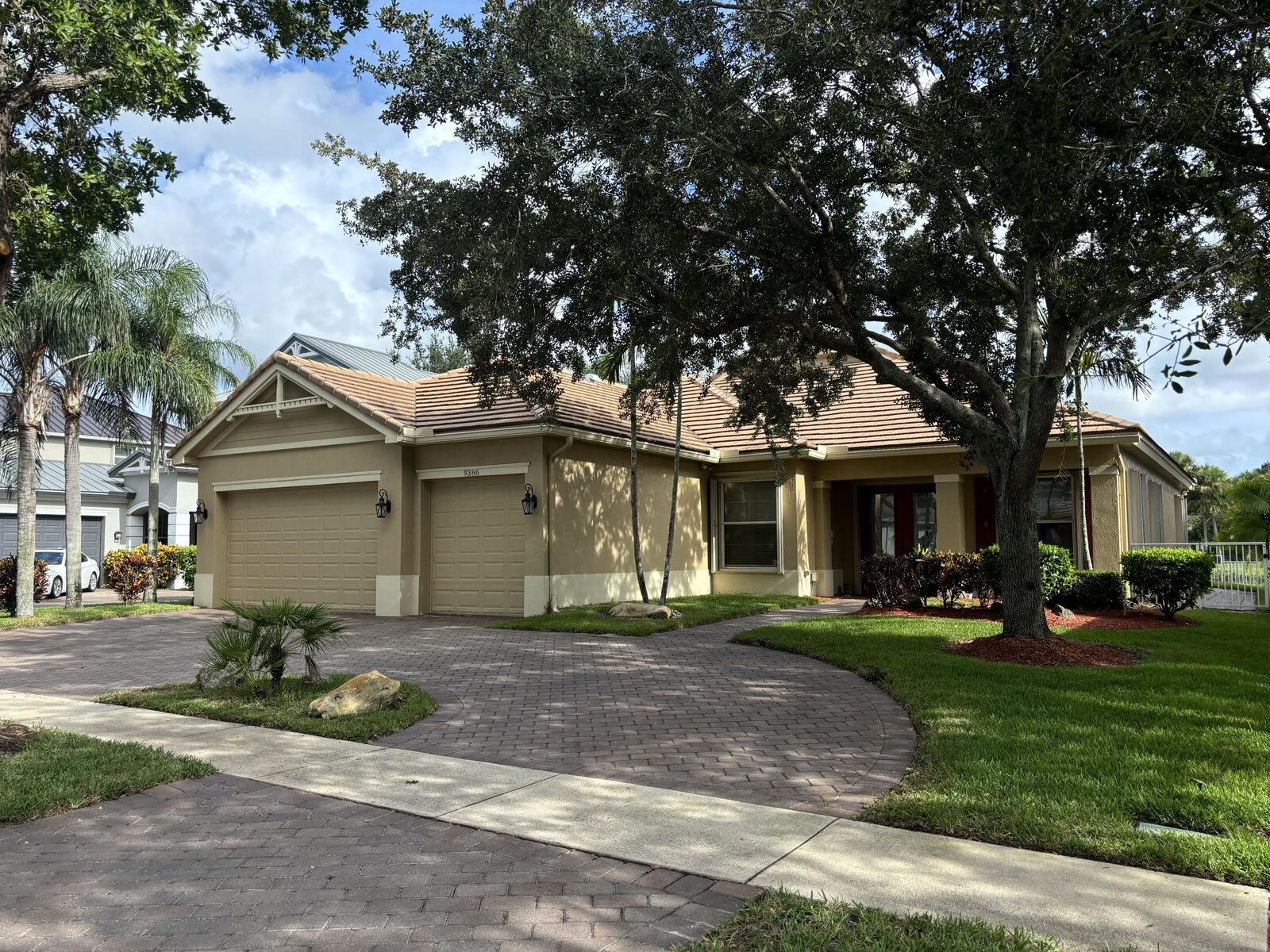 Property Photo:  9386 Madewood Court  FL 33411 