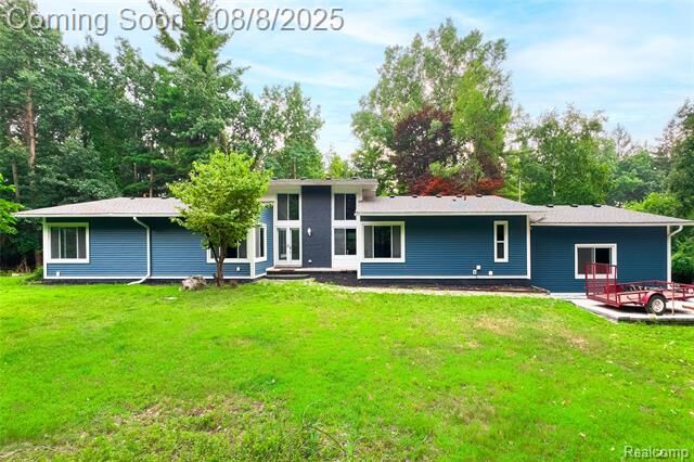 Property Photo:  5815 Bloomfield Glens Road  MI 48322 