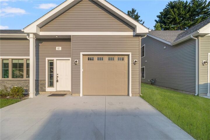 Property Photo: 9 West Valley Circle RI 02893