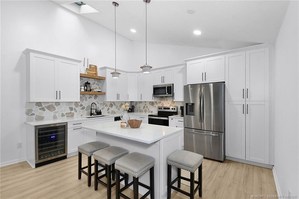 Property Photo:  5758 Golden Eagle Circle  FL 33418 