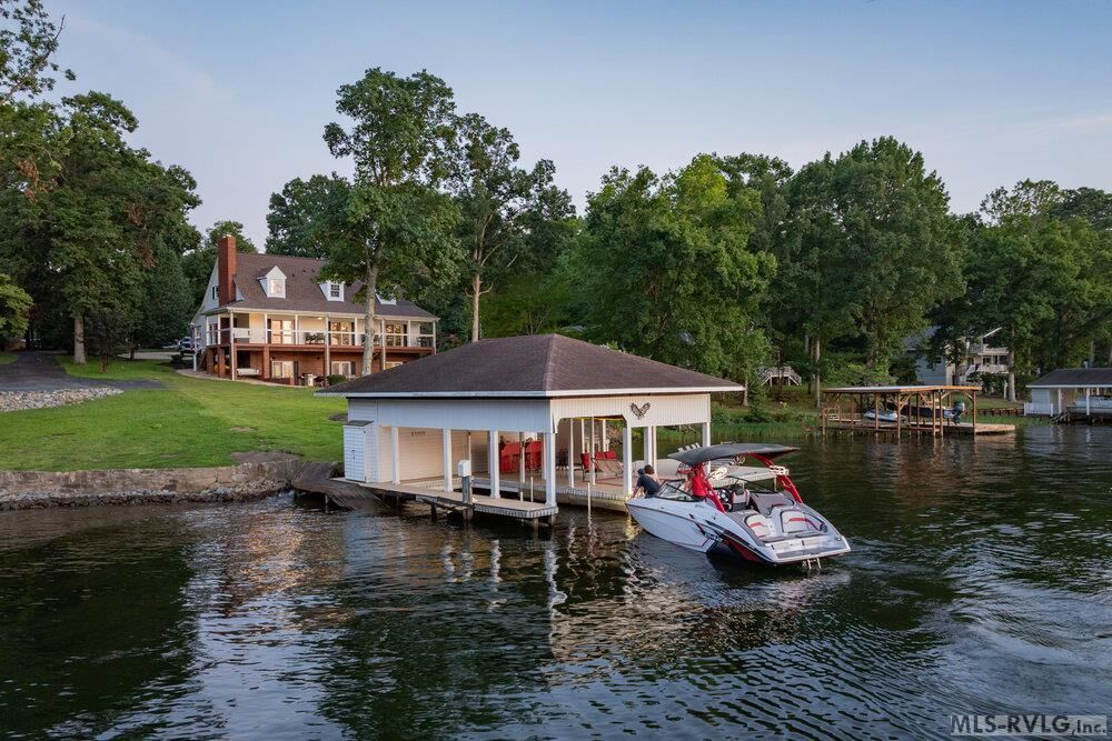 Property Photo:  112 Crane Drive  NC 27842 