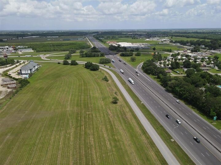 Property Photo:  I-10 Service Road  LA 70647 