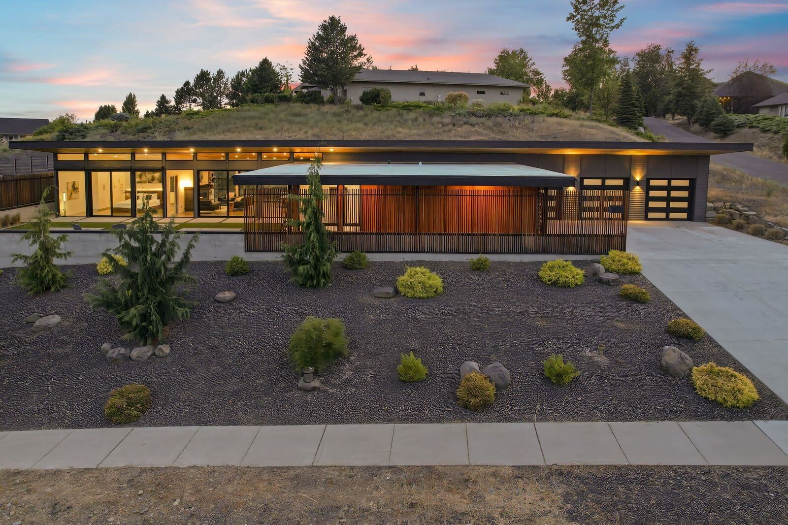 Property Photo: 7411 N Quamish Dr WA 99208