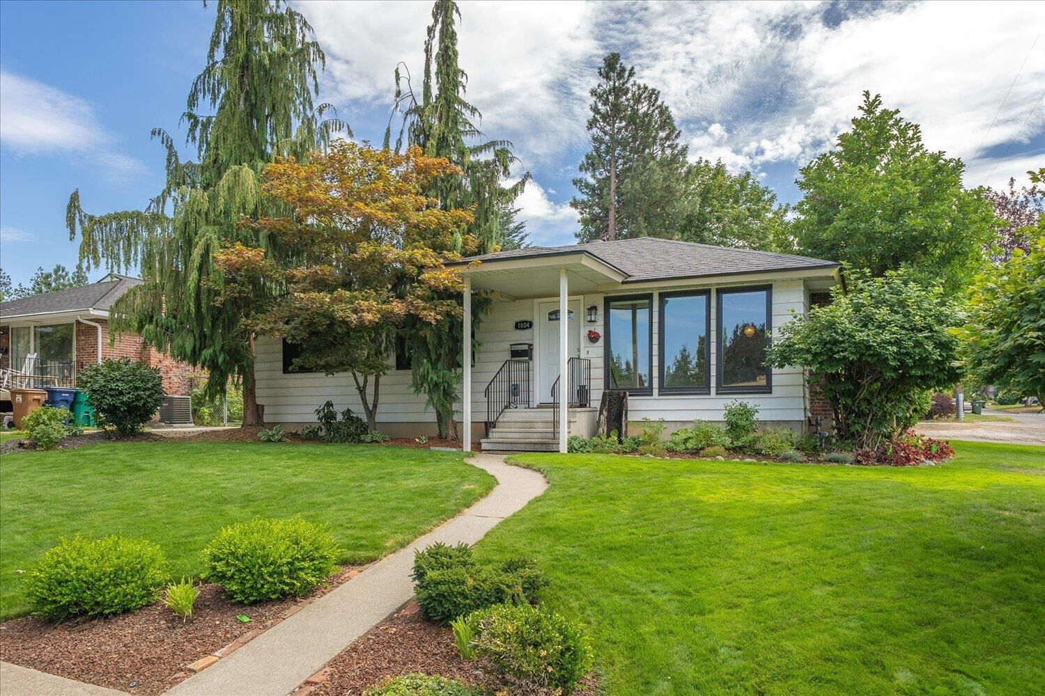 Property Photo:  1804 E 40th Ave  WA 99203 