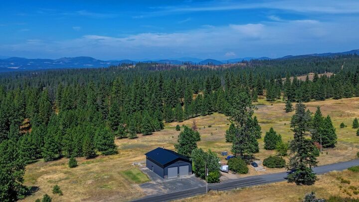 13517 E Deer Creek Rd  Chattaroy WA 99003 photo
