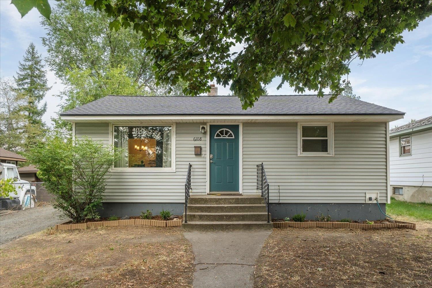 Property Photo:  6108 N Maple St  WA 99205 