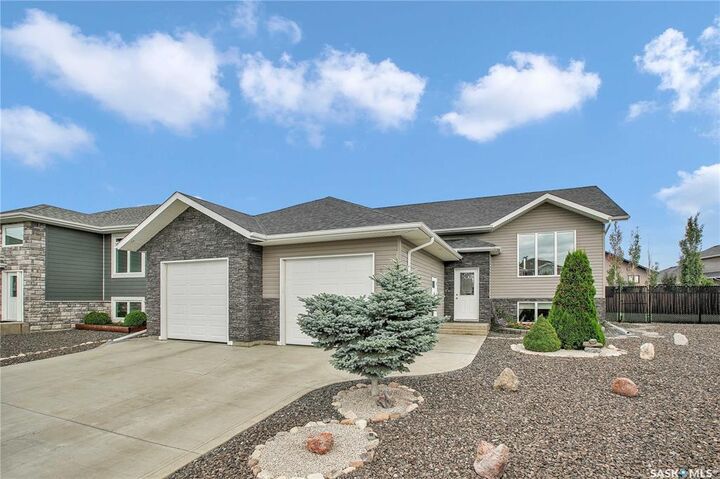 812 Weisdorff Place  Warman SK S0K 4S2 photo